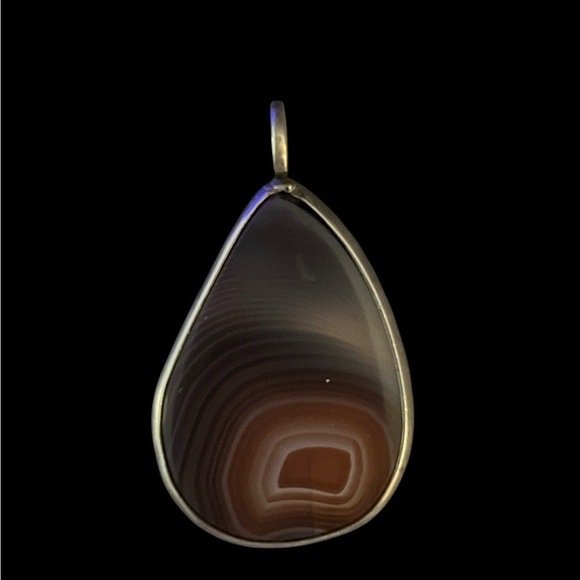 “Tito”Vintage Sterling Silver Brown Teardrop Agate Pendant - Picture 2 of 5
